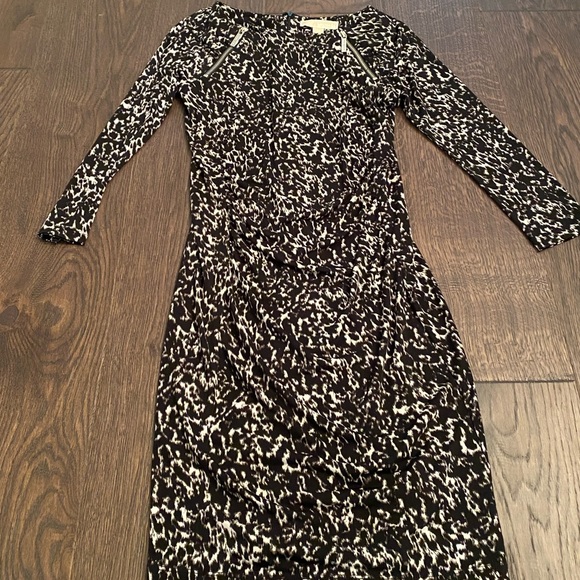 NWOT-Michael Kors dress - Picture 3 of 7